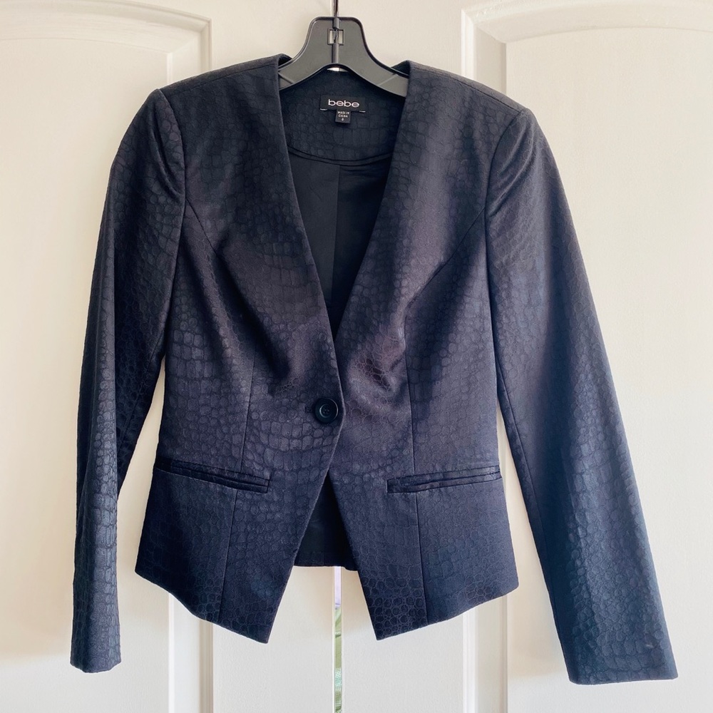 bebe Blazer